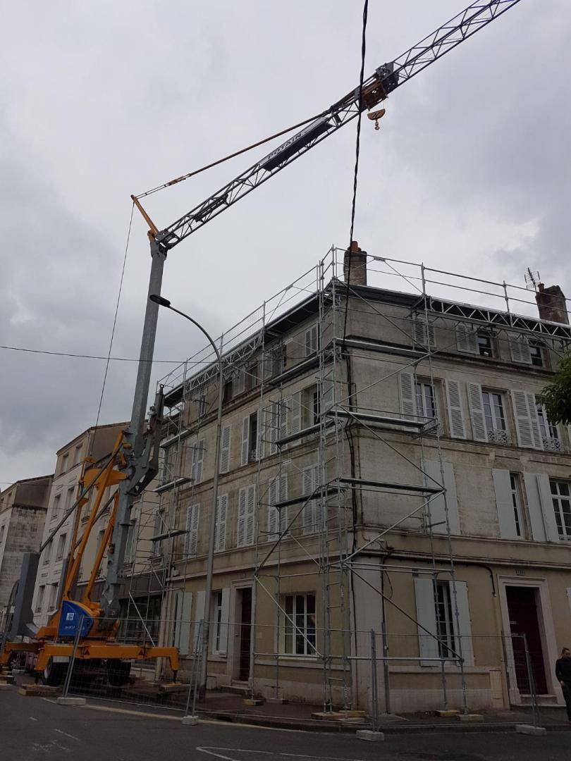 grue-immeuble