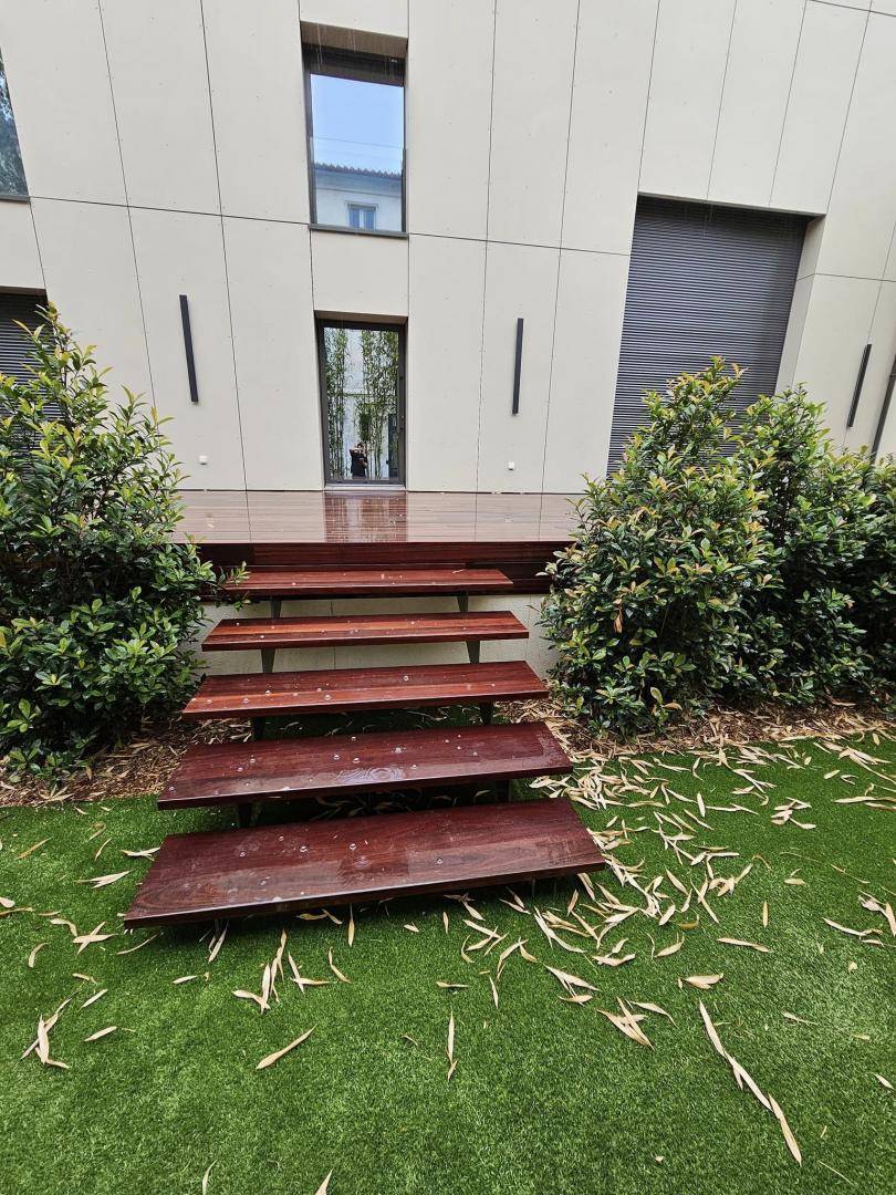 escalier-bois-entree